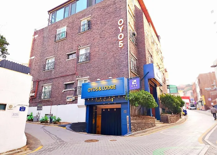 Oyo Hostel Myeongdong 5