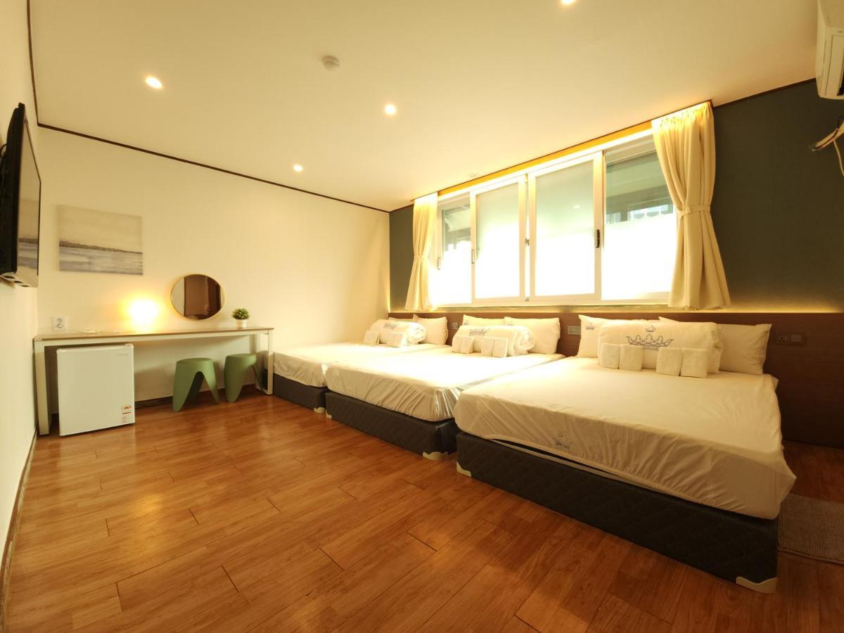 Asrama Oyo Myeongdong 5 *